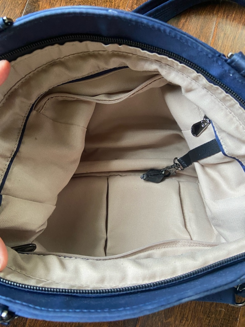 Travelon Parkview Anti-Theft Hobo Crossbody Shoulder Bag Navy - Picture 4 of 10
